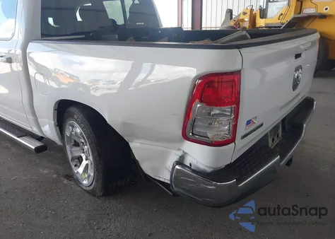 2022 Ram 1500 Big Horn 4X2 5'7 Box из США, поврежденный, VIN 1C6RREFG2NN446330